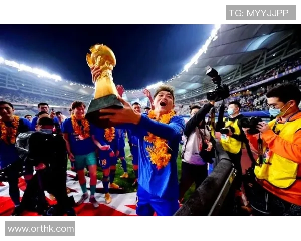 中超联赛迎来新一轮激战 多支豪门球队争夺冠军宝座 中超联赛迎来新一轮激战 多支豪门球队争夺冠军宝座