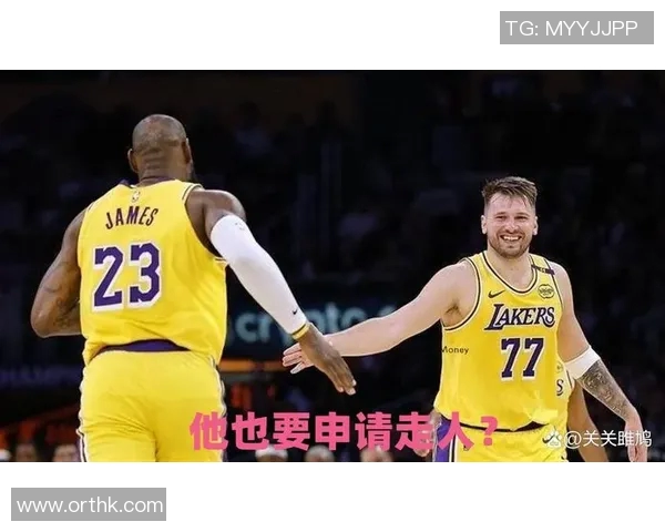 东契奇场均爆砍45+12+8成历史首人,里弗斯建议湖人送走詹姆斯 东契奇场均爆砍45+12+8成历史首人,里弗斯建议湖人送走詹姆斯